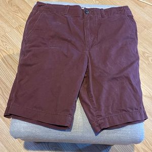 Mens size 33 American Eagle short.